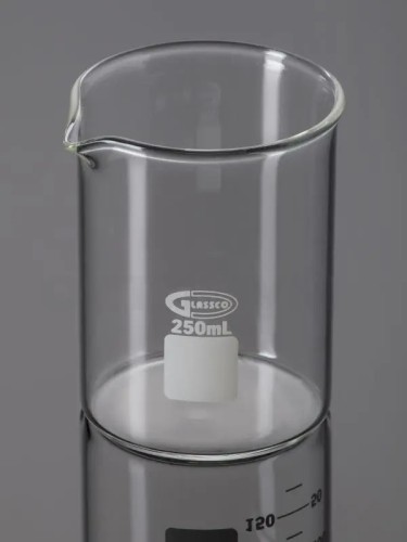 Стакан 25 мл, кварцевый, с носиком, низкий, 34×50 мм, Glassco